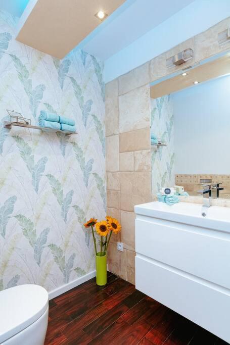 Apartment In The Heart Of Warsaw! Bagian luar foto