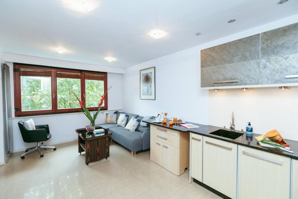 Apartment In The Heart Of Warsaw! Bagian luar foto