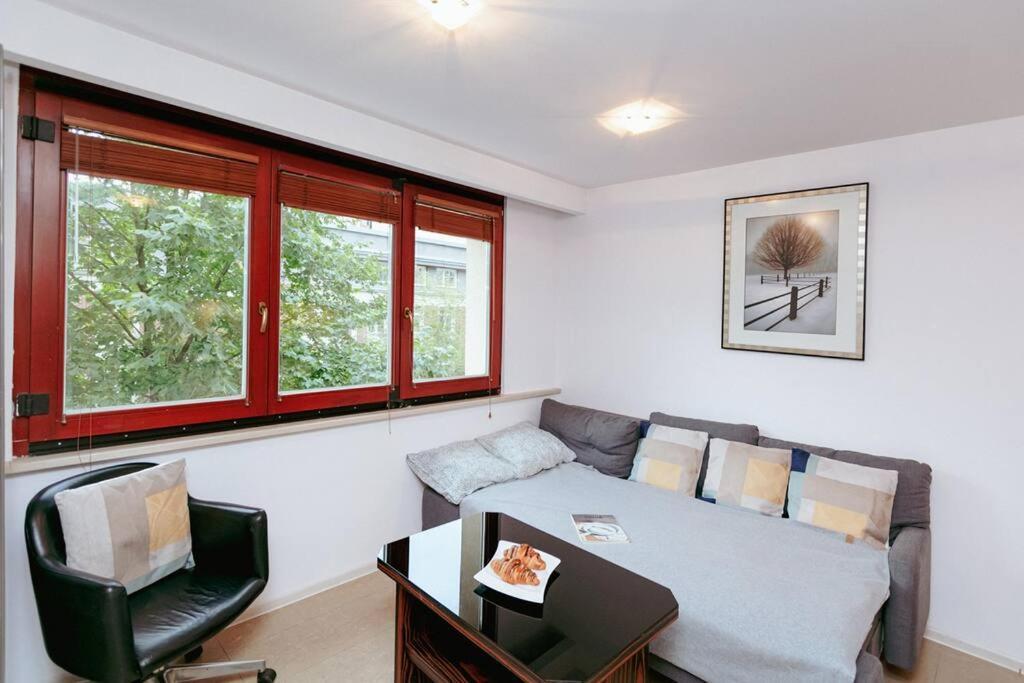 Apartment In The Heart Of Warsaw! Bagian luar foto