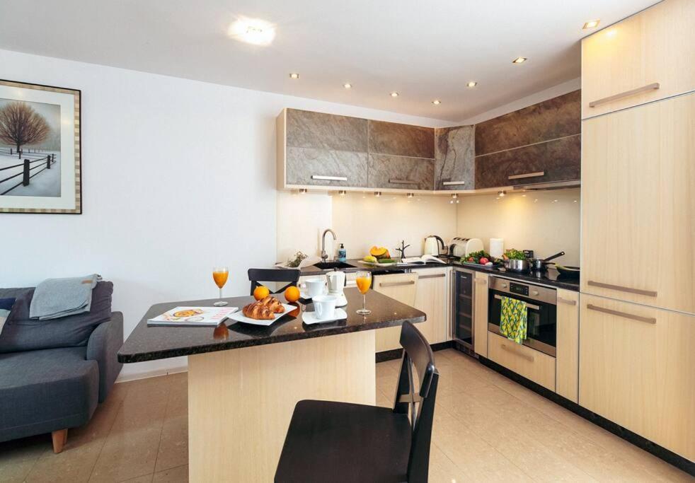 Apartment In The Heart Of Warsaw! Bagian luar foto